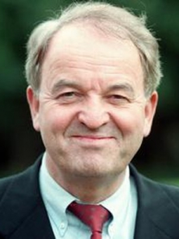 Professor Jörg Menno Harms